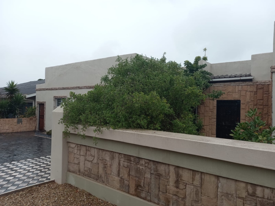 4 Bedroom Property for Sale in Parkersdorp Western Cape